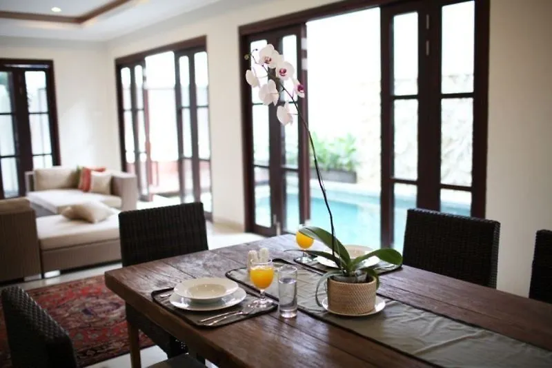White Lotus Villas Seminyak 0*,